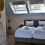 Hofje Maas 3*