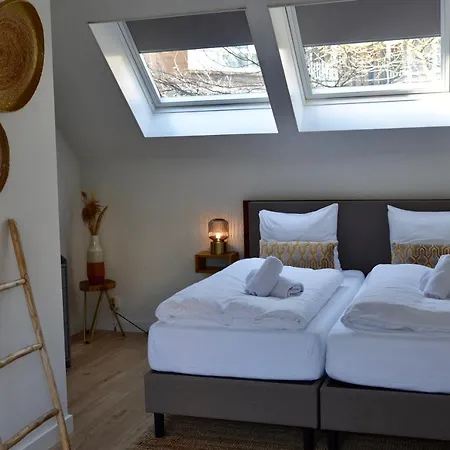 Hofje Maas 3*
